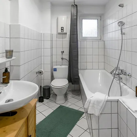 For Groups 6 Single Beds Έσσεν